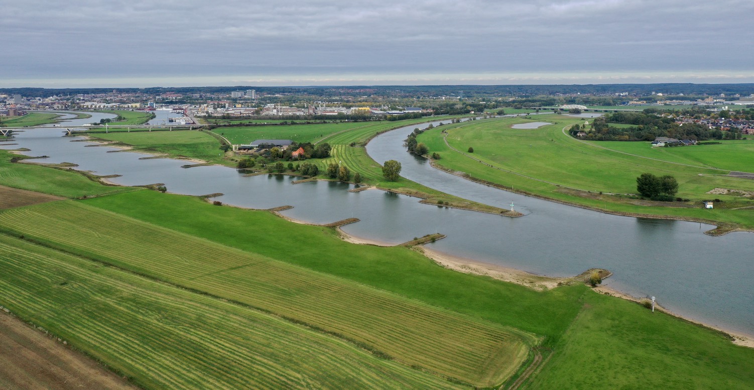 Begin Rivier Rijn Rijn - Reizen langs Rivieren