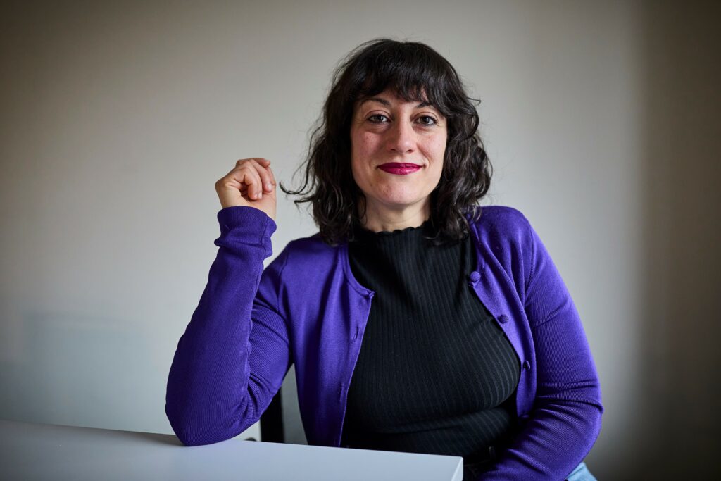 Deze afbeelding heeft een leeg alt-attribuut; de bestandsnaam is AP_Virginia-Mendoza-%C2%A9-Alberto-R.-Roldan-omslag-prospectus-website-promotie-1024x683.jpg